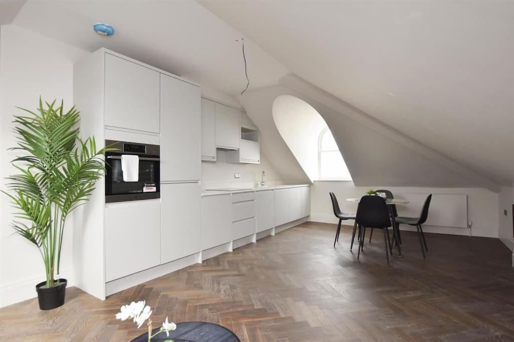 Vive Sea View Getaway Apartamento Hastings Exterior foto