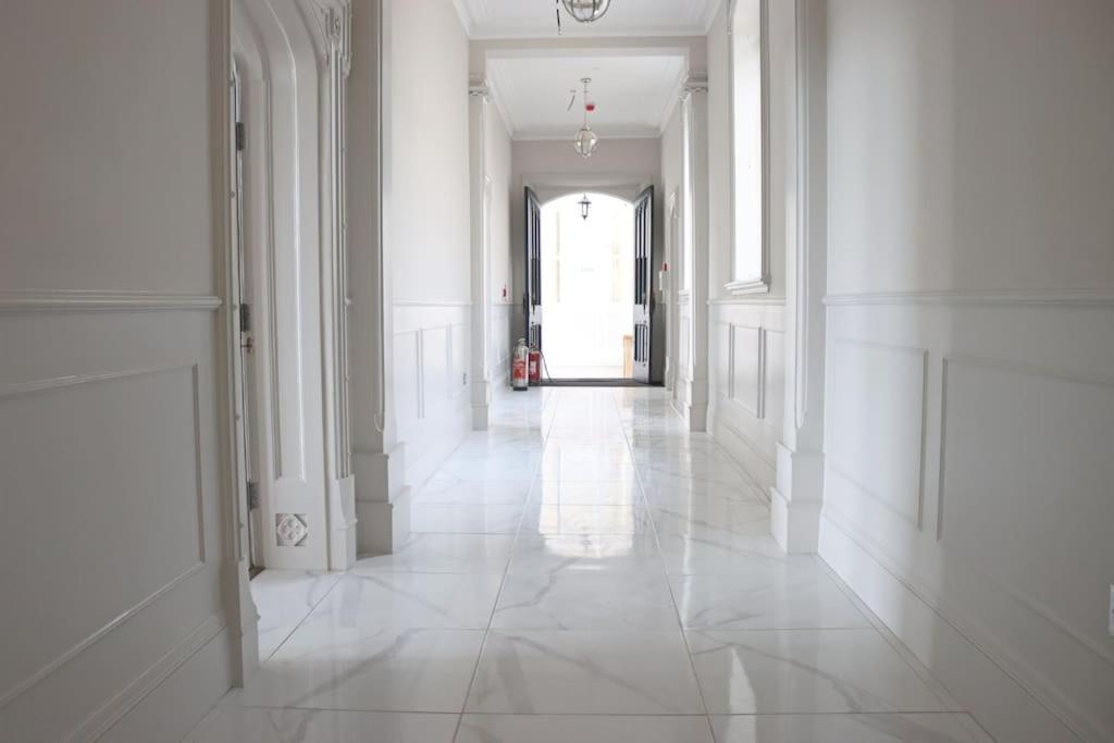 Vive Sea View Getaway Apartamento Hastings Exterior foto